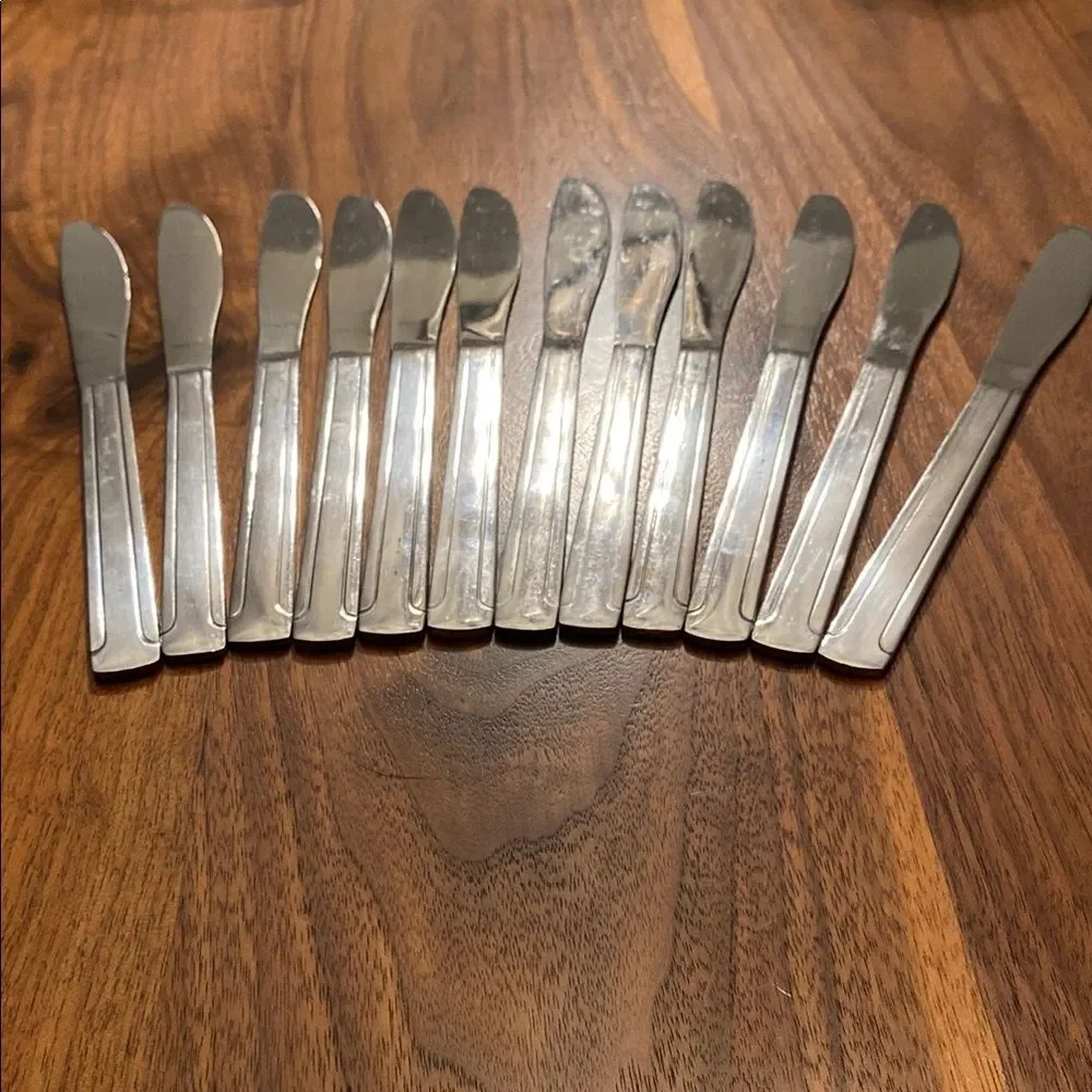 Walco 18-0 Stainless Steel Silver Butter Knives Set of 12 Silverware Flatware